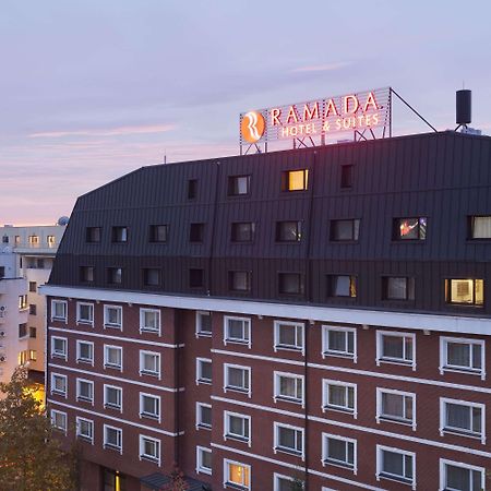 Ramada Hotel & Suites By Wyndham Bucharest North Bucareste Exterior foto