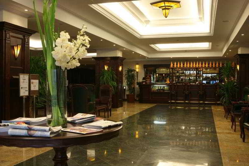 Ramada Hotel & Suites By Wyndham Bucharest North Bucareste Exterior foto